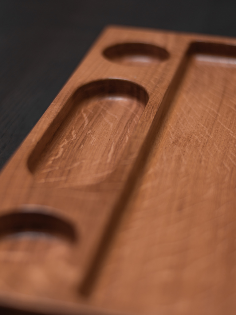 Доска для подачи с 3 отделениями под соусы, светлый дуб