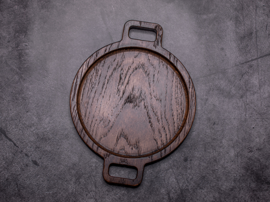 Тарелка с ручками из мореного дуба, 28 см