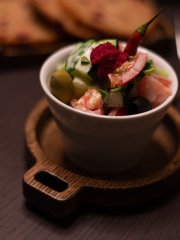 Тарелка из дуба с ручками угольная, 17 см